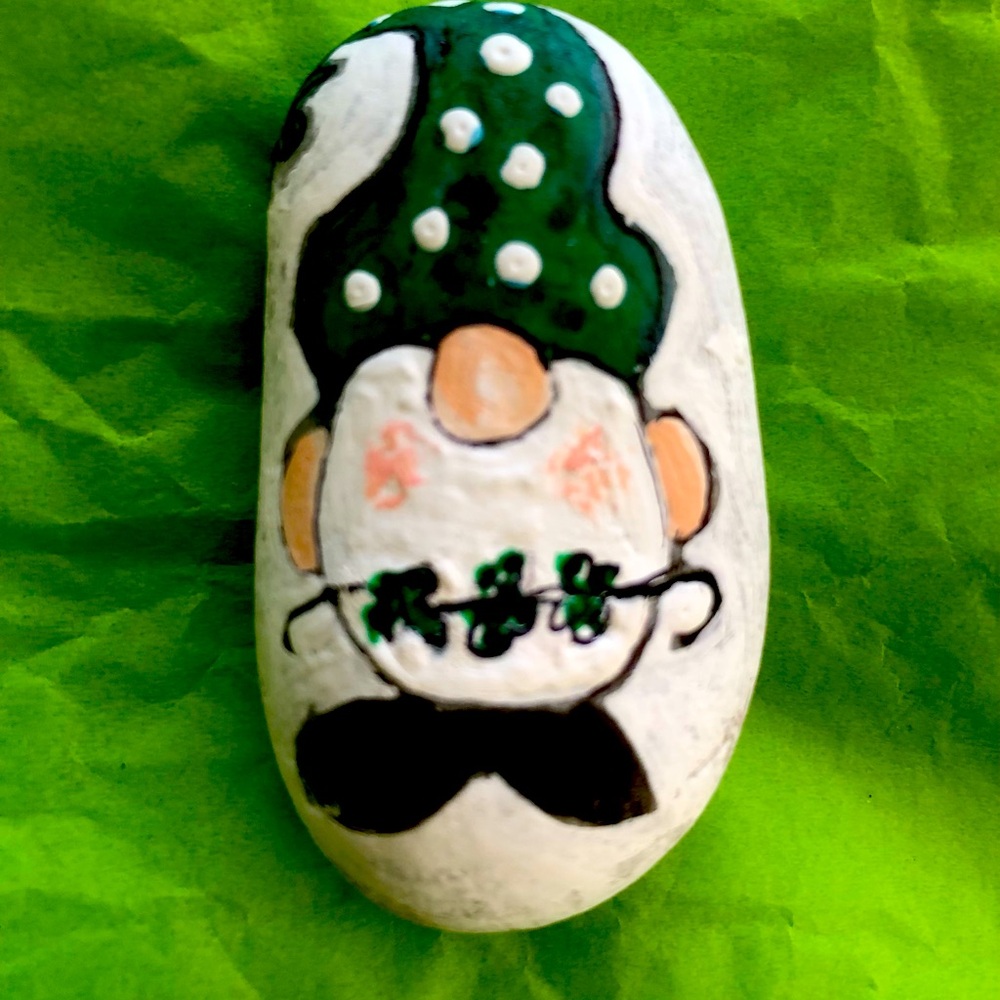 HAND PAINTED sT. PATRICK DAY HOLIDAY GNOME ROCK